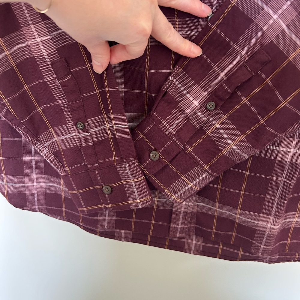 NWT L.L. Bean Whisperweight Flannel Button Shirt Size Medium Dark Plum - Picture 5 of 6